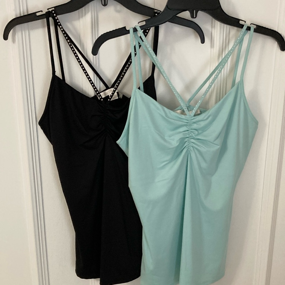 NWOT Two Boston Proper camisole￼